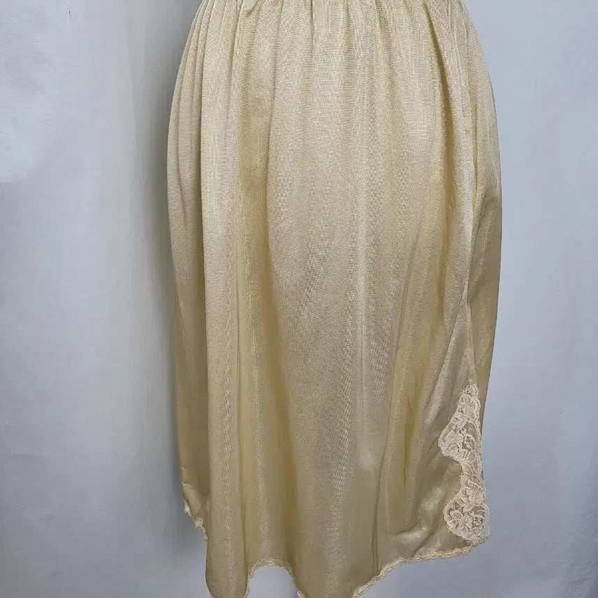 [BUNJANG] Vintage Warm Butter Lace Lingerie Skirt / 빈티지 웜 버터 레이스 하프 란제리 스커트