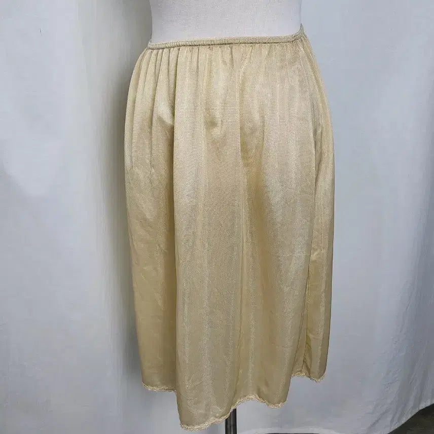 [BUNJANG] Vintage Warm Butter Lace Lingerie Skirt / 빈티지 웜 버터 레이스 하프 란제리 스커트