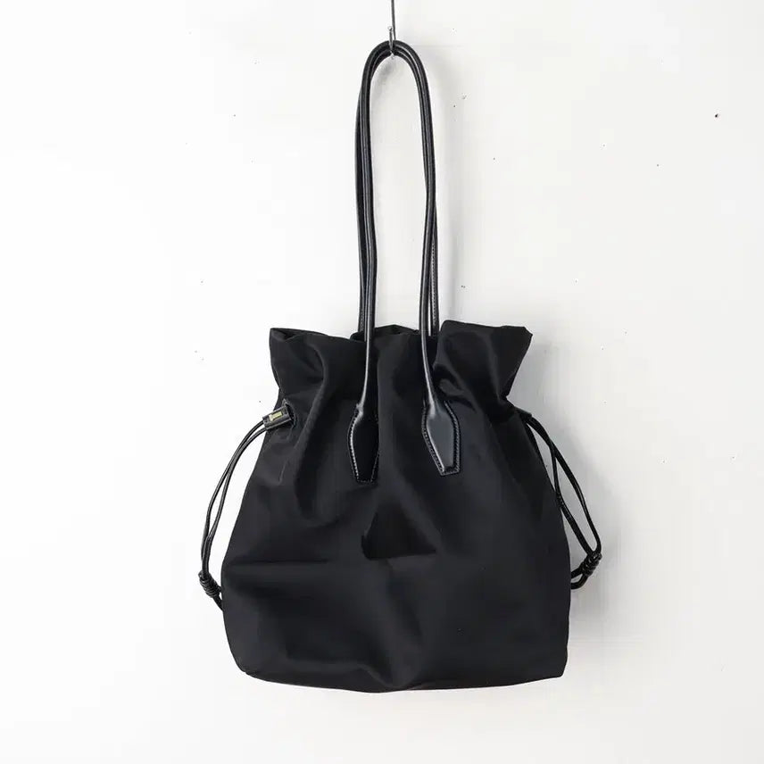 [SOLD OUT] 랑방컬렉션 드로우스트링 숄더백