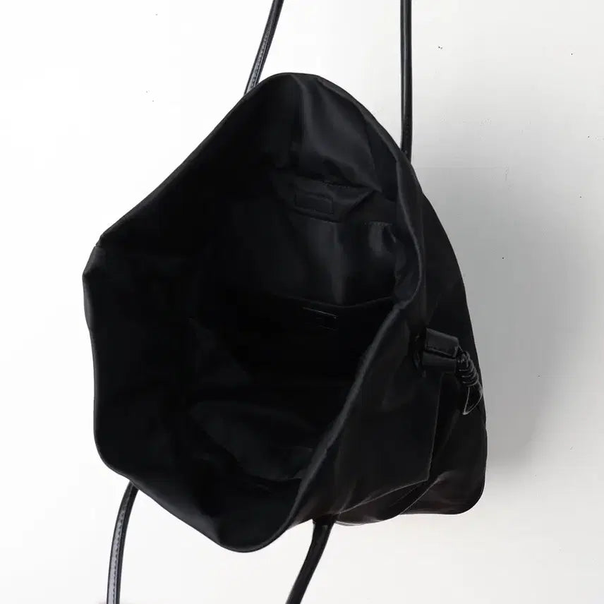 [SOLD OUT] 랑방컬렉션 드로우스트링 숄더백
