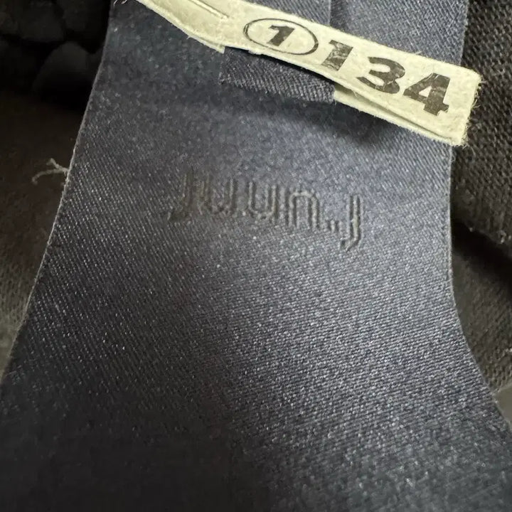 [BUNJANG] Juun.J Embroidered Lettering Long Sleeve / 준지 자수 레터링 롱슬리브