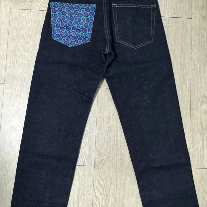 [BUNJANG] Atmos Leopard Pocket Indigo Denim Jeans / 아트모스 Atmos 일본제 체인스티치 데님 레오파드 포켓 M