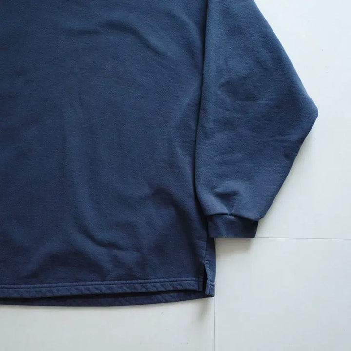 [SOLD OUT] 90s 엘엘빈 x 러셀 MADE IN USA 브이넥 스웨트 (XL)