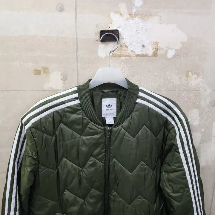 [BUNJANG] Adidas SST Quilted Varsity Jacket (XL) / (XL)아디다스 남성 SST 퀄팅 바시티 점퍼/105size/상태우수