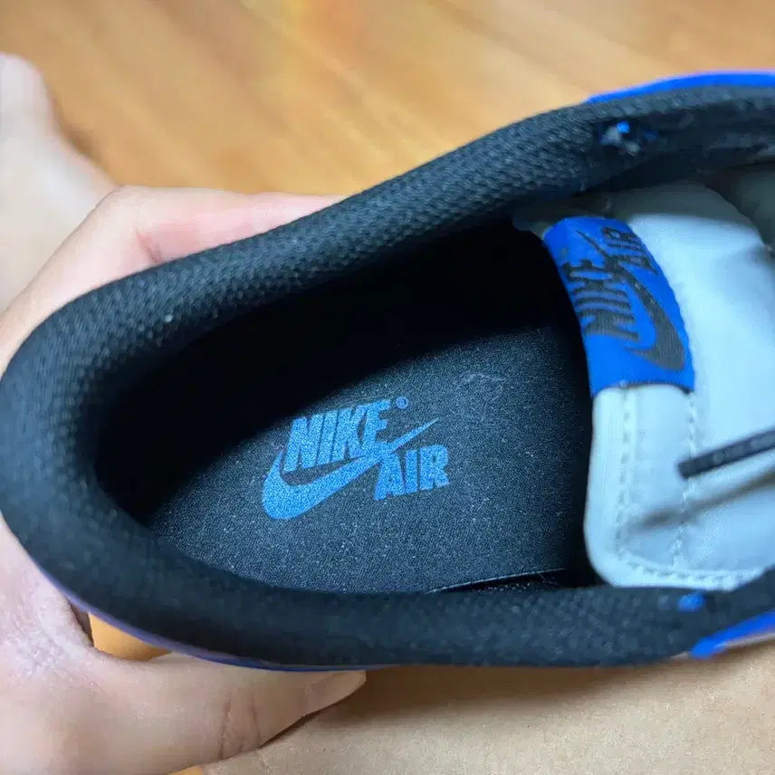 [BUNJANG] Nike Air Jordan 1 Retro Low Royal Blue Sneakers / [285] 나이키 조던 1 레트로 로우 로얄 블루