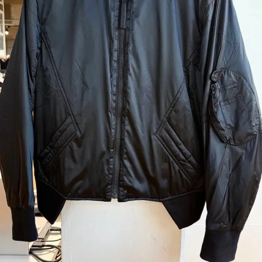 [SOLD OUT] 헬무트랭 나일론 봄버자켓