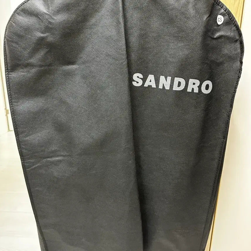 [SOLD OUT] 산드로 블랙 레더 자켓
