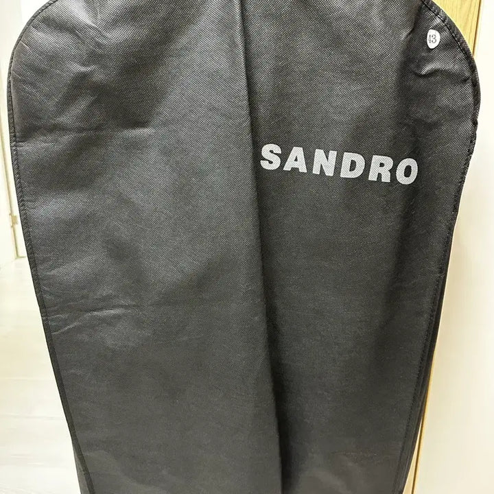 [SOLD OUT] 산드로 블랙 레더 자켓
