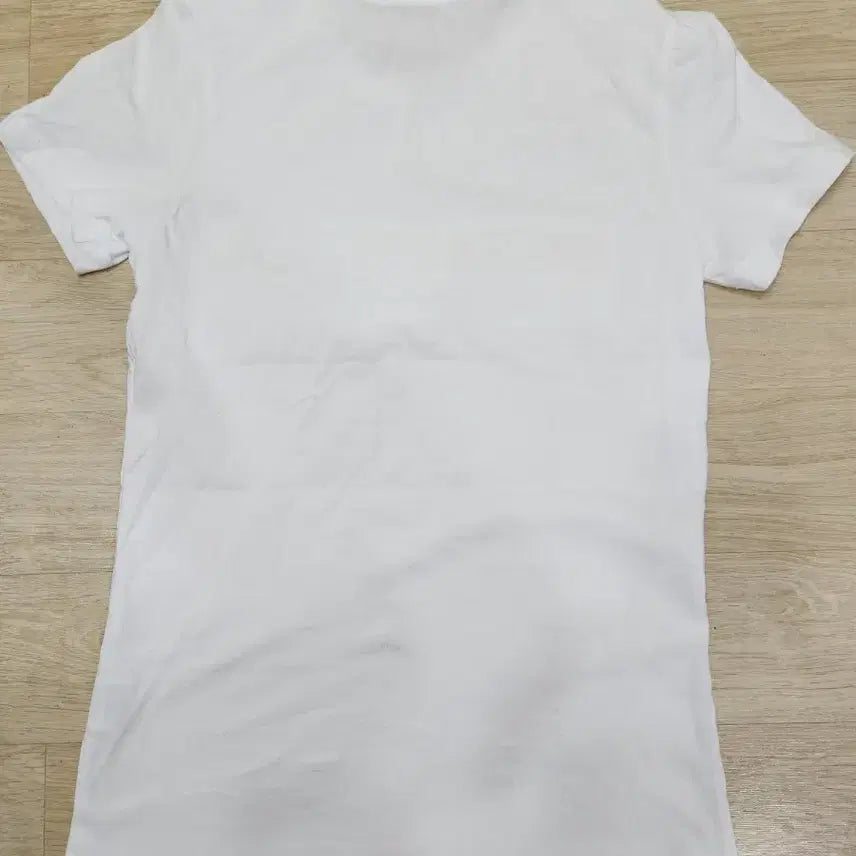 [SOLD OUT] 게스 화이트 EST.1981 반팔 티셔츠XS