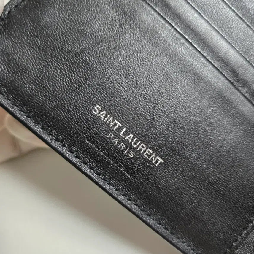 [BUNJANG] Saint Laurent Black Croc Embossed Bifold Wallet / 생로랑 블랙 크로커 반지갑