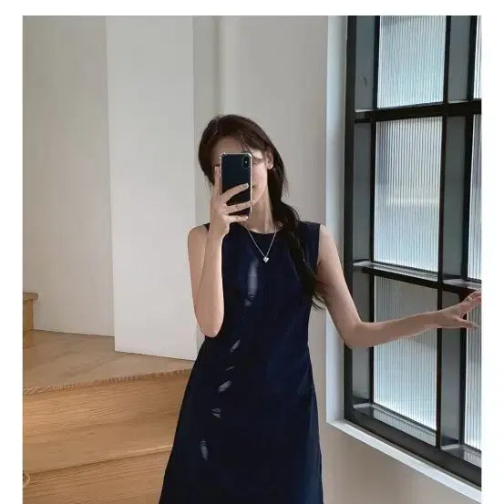 [SOLD OUT] 에이블리 지그재그 네이비 뒷 트임 원피스