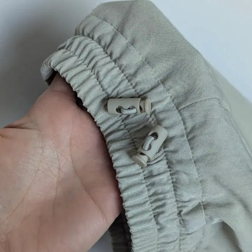 [BUNJANG] Blossom Mond Bending Short Pants (Beige) - Women&