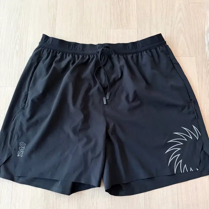 [SOLD OUT] UVU 반바지  퍼포먼스 반바지 팝니다