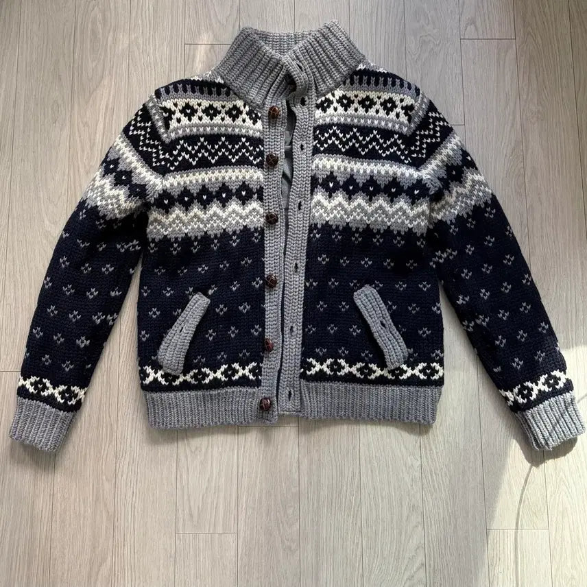 [BUNJANG] Nordic Pattern Knit Cardigan / 노르딕 패턴 니트 가디건