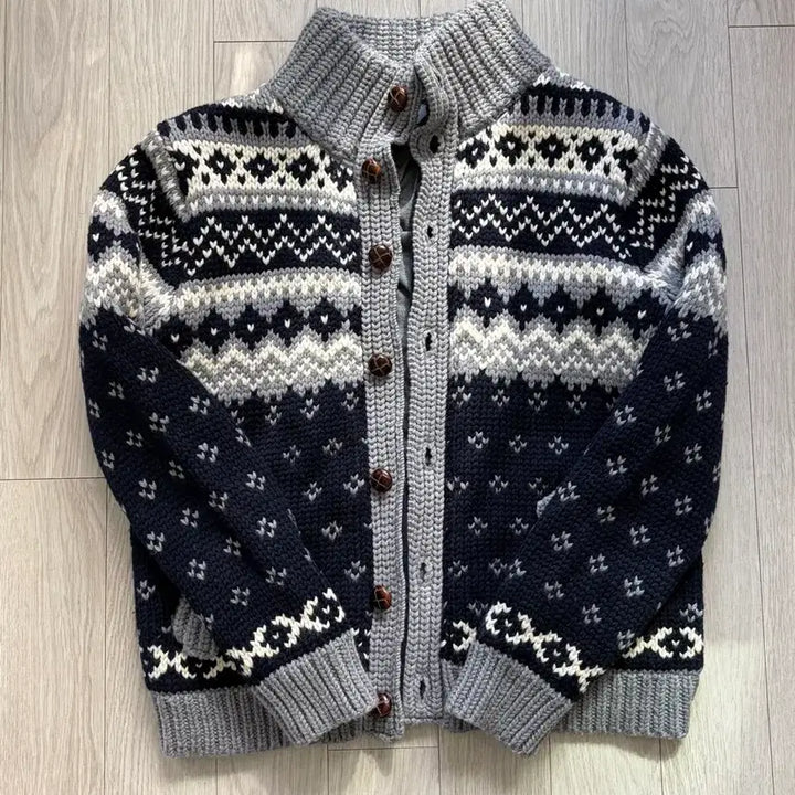 [BUNJANG] Nordic Pattern Knit Cardigan / 노르딕 패턴 니트 가디건