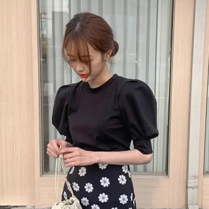 [SOLD OUT] 새상품 블랙 퍼프 반팔 티셔츠