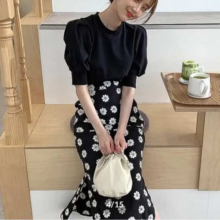 [SOLD OUT] 새상품 블랙 퍼프 반팔 티셔츠