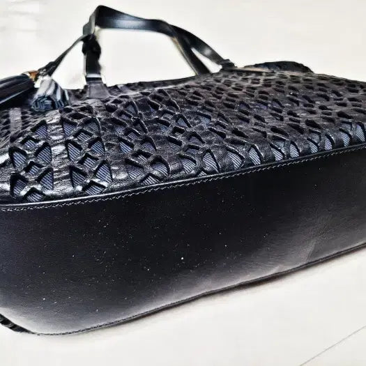 [BUNJANG] Castellari Milano Black Leather Punching Shopper Bag / 카스텔라리밀라노 블랙가죽 펀칭백 사각쇼퍼백