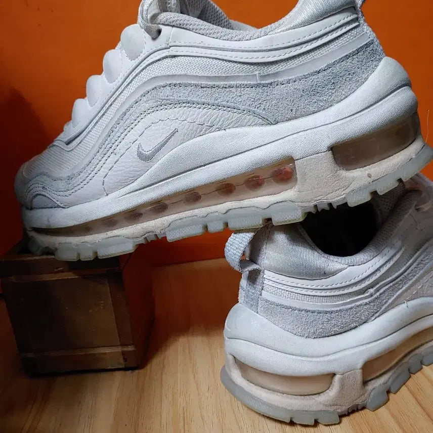 [BUNJANG] Nike Air Max Futura (US6.5) / 나이키 에어맥스 퓨츄라(US6.5표기235 추천사이즈230)