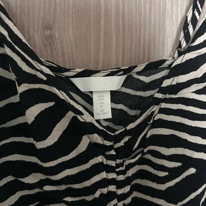 [BUNJANG] H&amp;M Leopard Print Tank Top / h&amp;m 레오파드 나시 탑