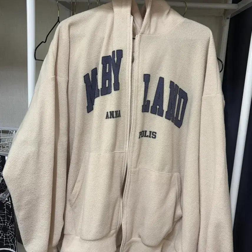 [BUNJANG] Blue Hoodie / 옷정리