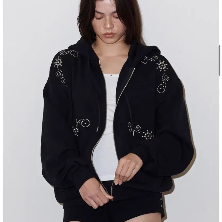 [SOLD OUT] 폴리수엠 후드집업 ORNAMENT STUDDED HOODIE