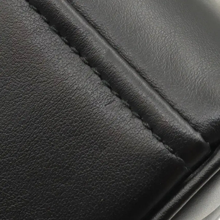 [BUNJANG] Prada Diagram Mini Chain Crossbody Bag / 프라다 블랙 카프스킨 금장 다이어그램 미니 체인 크로스백 / 1BH084