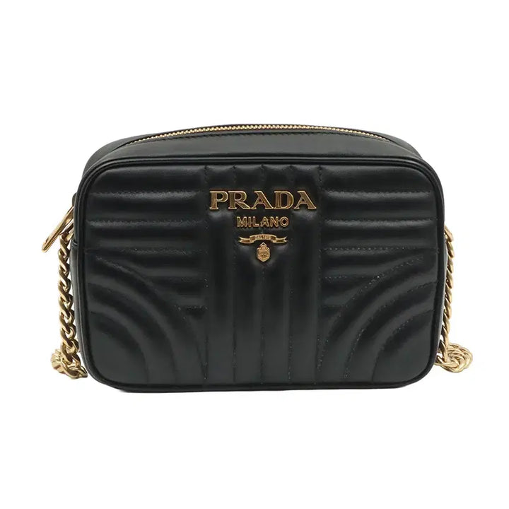 [BUNJANG] Prada Diagram Mini Chain Crossbody Bag / 프라다 블랙 카프스킨 금장 다이어그램 미니 체인 크로스백 / 1BH084