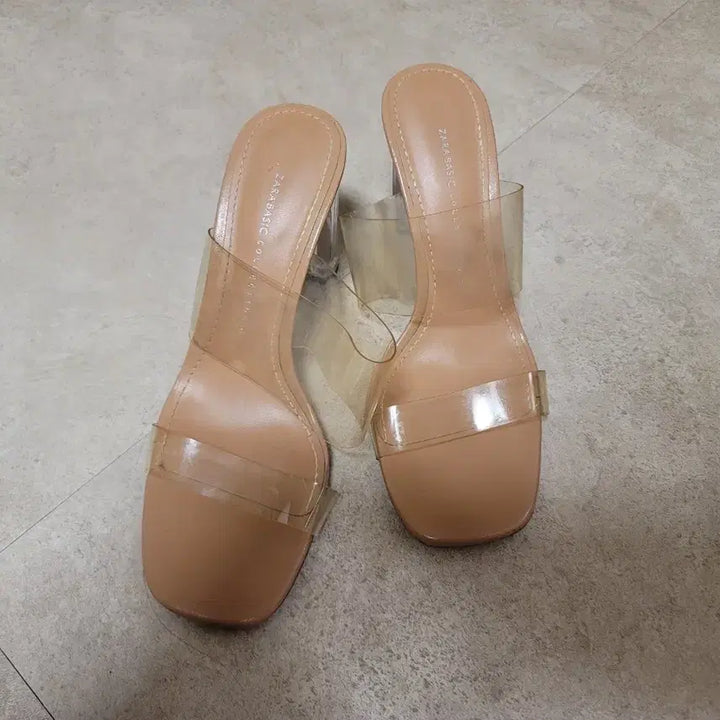 [BUNJANG] Transparent Mule Heel Sandals Beige 235 / 투명 뮬 힐 샌들 베이지톤 6사이즈 235