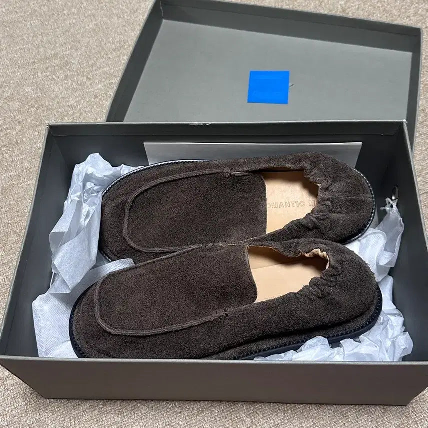 [SOLD OUT] 새상품 로맨틱무브 삭바부슈 240 (원가 168,000)