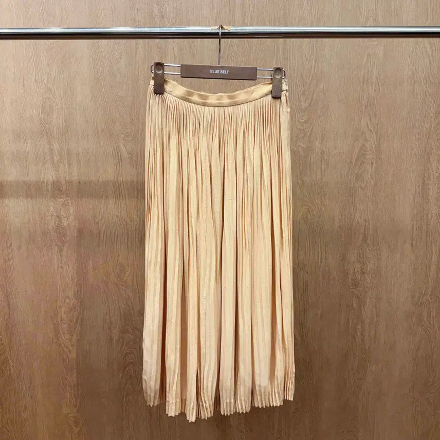 [SOLD OUT] 발렌티노 가라바니 플리츠 롱 스커트 터치 주름 디테일 핑크베이지