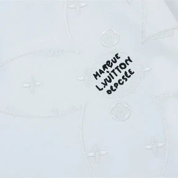 [BUNJANG] Louis Vuitton Monogram Flower Embroidered Round T-shirt / 모노 플라워 자수로고 라운드 티셔츠