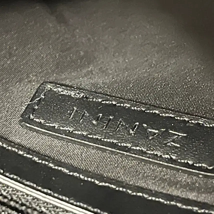 [BUNJANG] ZANINI Black Leather Crossbody Messenger Bag / ZANINI 블랙 가죽 크로스백 메신저백