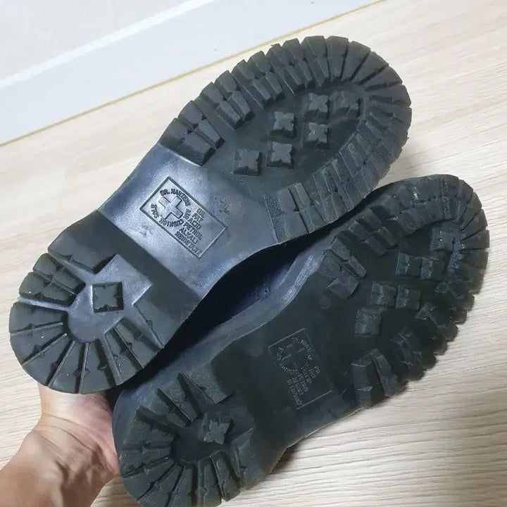 [SOLD OUT] 닥터마틴 1461 쿼드 블랙 250