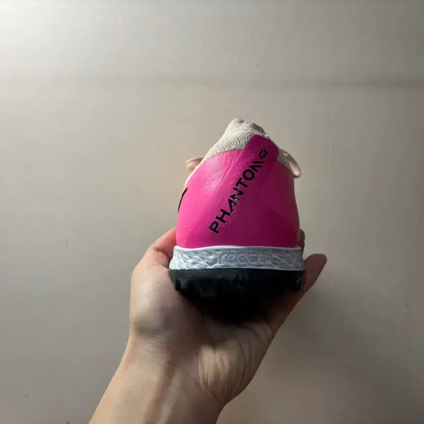 [SOLD OUT] [270] 나이키 리액트 팬텀 GX2 프로 TF 풋살화