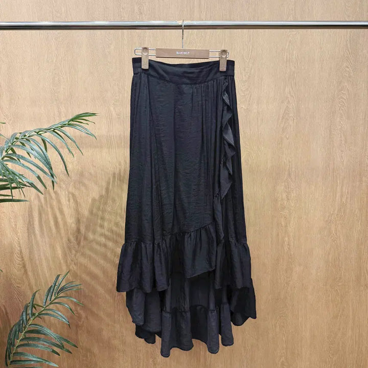 [BUNJANG] Maje Asymmetrical Wrap Long Skirt with Frill Detail - Black / 마쥬 언발란스 랩스타일 밴딩 롱 스커트 프릴 레이어드 디테일 블랙