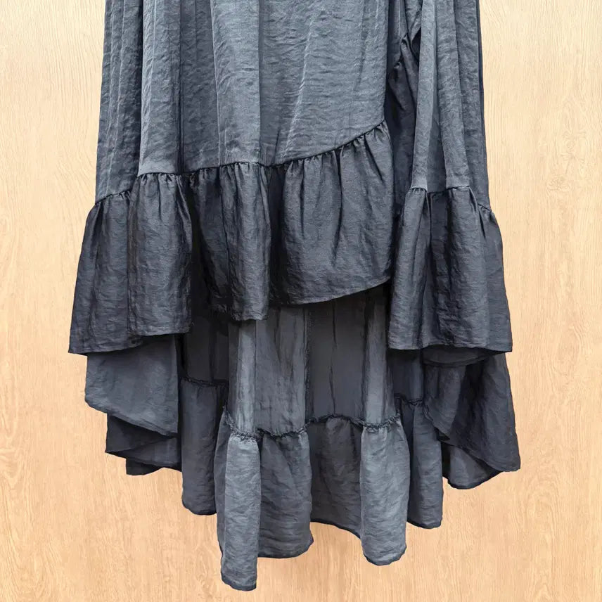 [BUNJANG] Maje Asymmetrical Wrap Long Skirt with Frill Detail - Black / 마쥬 언발란스 랩스타일 밴딩 롱 스커트 프릴 레이어드 디테일 블랙