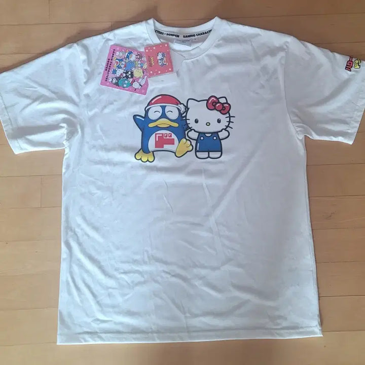 [BUNJANG] Donpeng Hello Kitty Collaboration T-shirt / 돈펭 신상 헬로키티 콜라보 반팔티셔츠 L