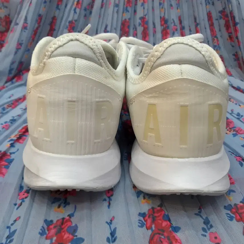 [BUNJANG] Nike Air Max Wide Sneakers 240mm / 나이키  에어맥스 와이드 운동화  240mm
