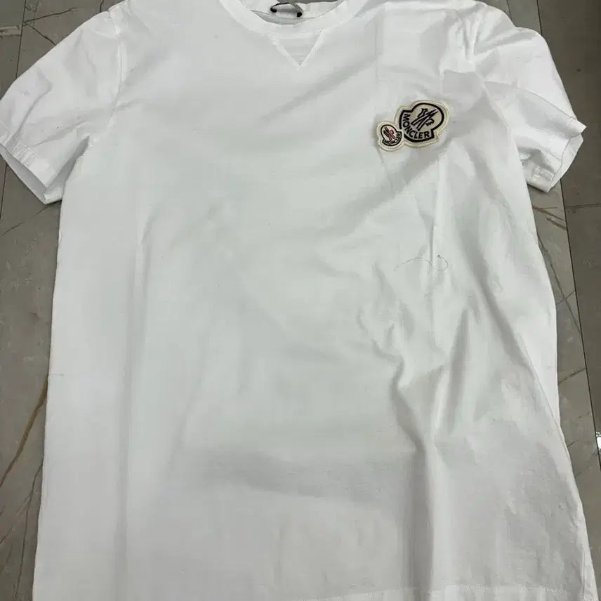 [SOLD OUT] [L사이즈] 몽클레어 반팔티