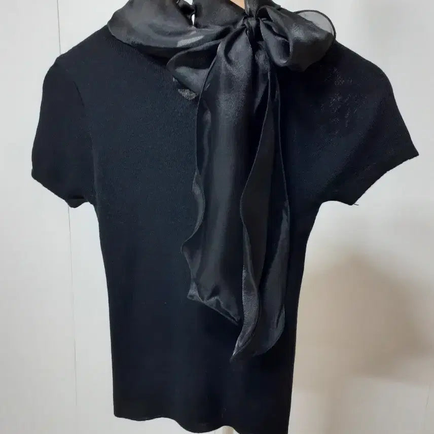 [SOLD OUT] 새상품 블랙 오간자 타이 니트