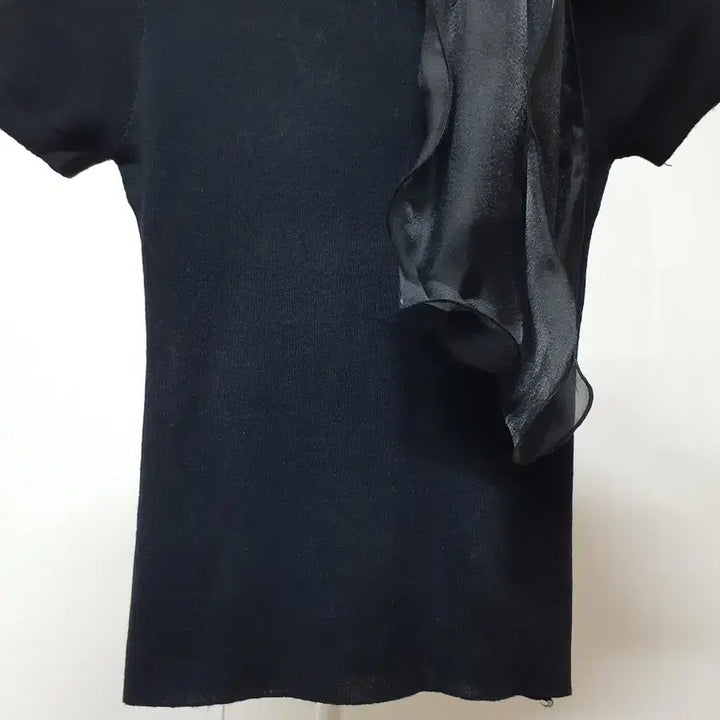 [SOLD OUT] 새상품 블랙 오간자 타이 니트
