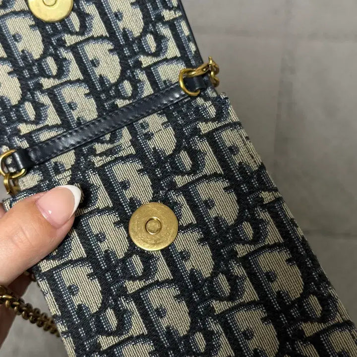 [BUNJANG] Dior Oblique Saddle Vertical Pouch Chain Crossbody Bag / 디올 오블리크 폰홀더백 새들 버티컬 파우치 체인크로스백