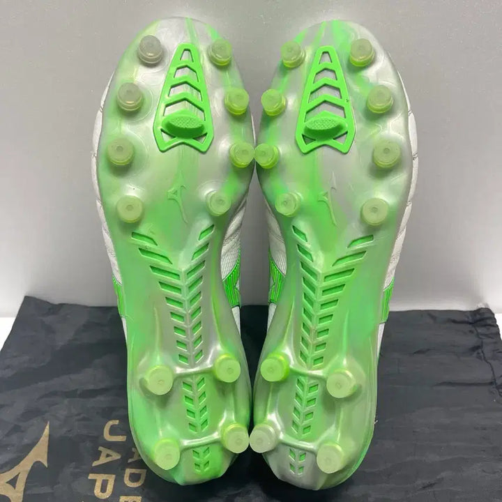 [BUNJANG] Mizuno Morelia Neo IV Beta Japan Soccer Cleats / 미즈노 모렐리아 네오4 베타 재팬 260