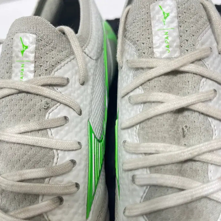 [BUNJANG] Mizuno Morelia Neo IV Beta Japan Soccer Cleats / 미즈노 모렐리아 네오4 베타 재팬 260