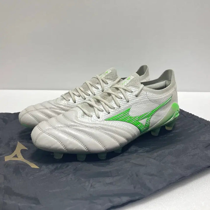 [BUNJANG] Mizuno Morelia Neo IV Beta Japan Soccer Cleats / 미즈노 모렐리아 네오4 베타 재팬 260
