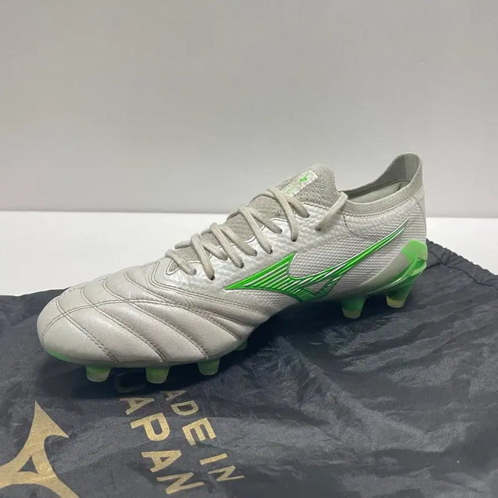 [BUNJANG] Mizuno Morelia Neo IV Beta Japan Soccer Cleats / 미즈노 모렐리아 네오4 베타 재팬 260