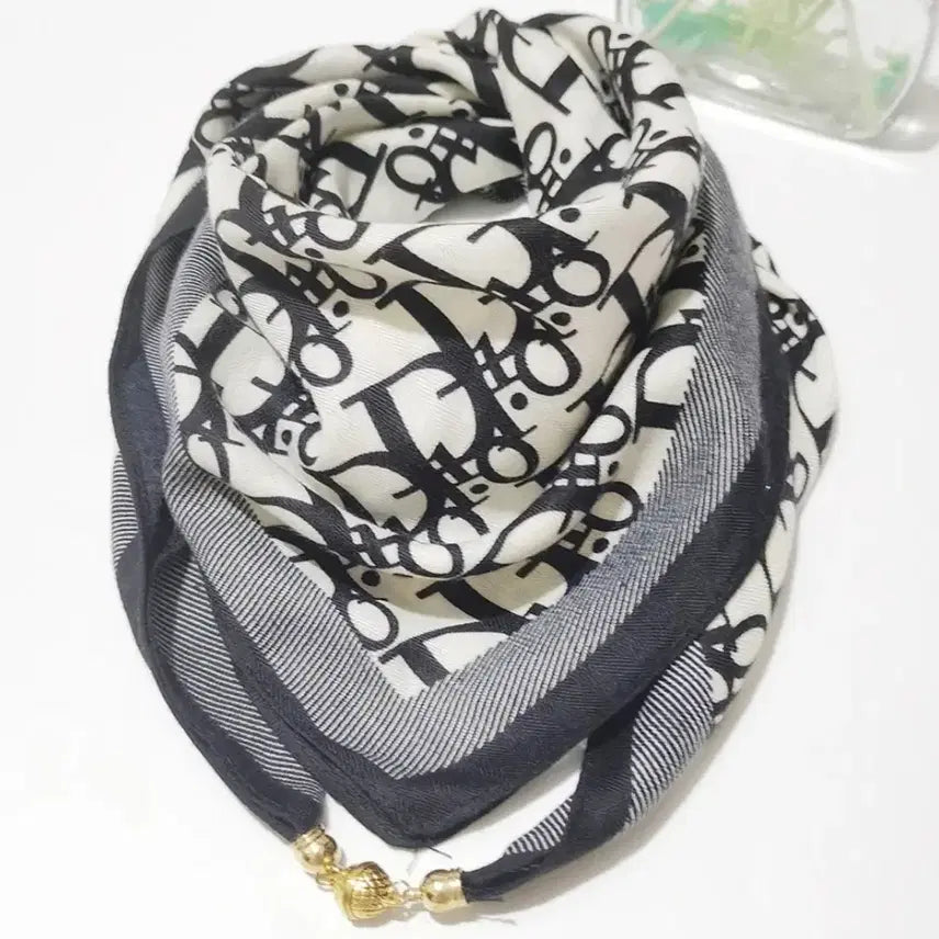 [SOLD OUT] 마그네틱 스카프(새상품)