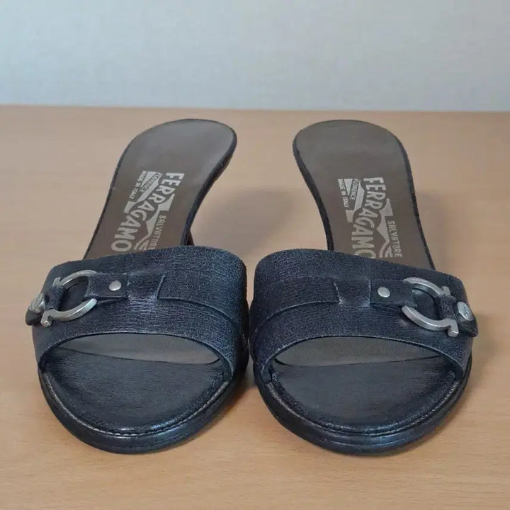 [BUNJANG] Ferragamo 6.5D 235 Sandals / 페레가모 6.5D 235 샌들 슬리퍼