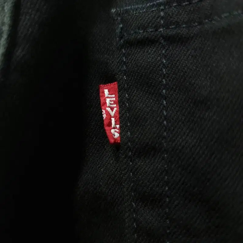 [SOLD OUT] 리바이스 프리미엄 502 슬림 스트레이트 블랙진 M20016